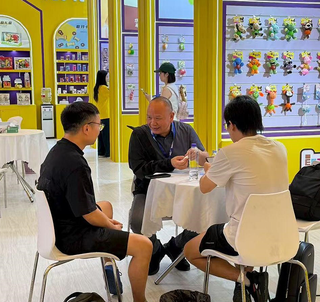 热博官方科技亮相2025上海亚宠展，从“制造”向“品牌+生态”战略升级